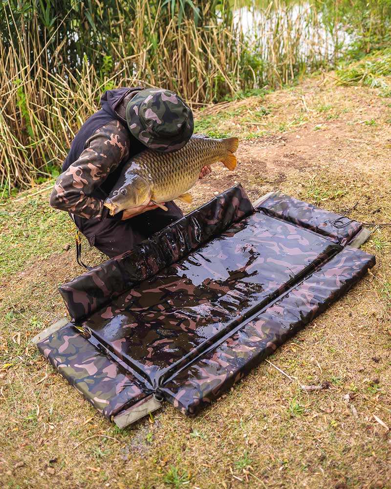 Unhooking mat Fox Camolite