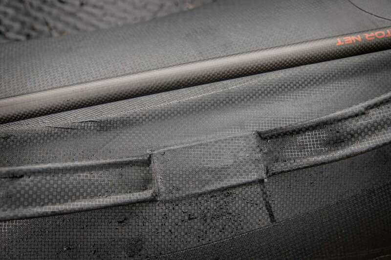 Barca Raptor 200 X - Treme Dark con suelo de aluminio - Tienda Carpfishing