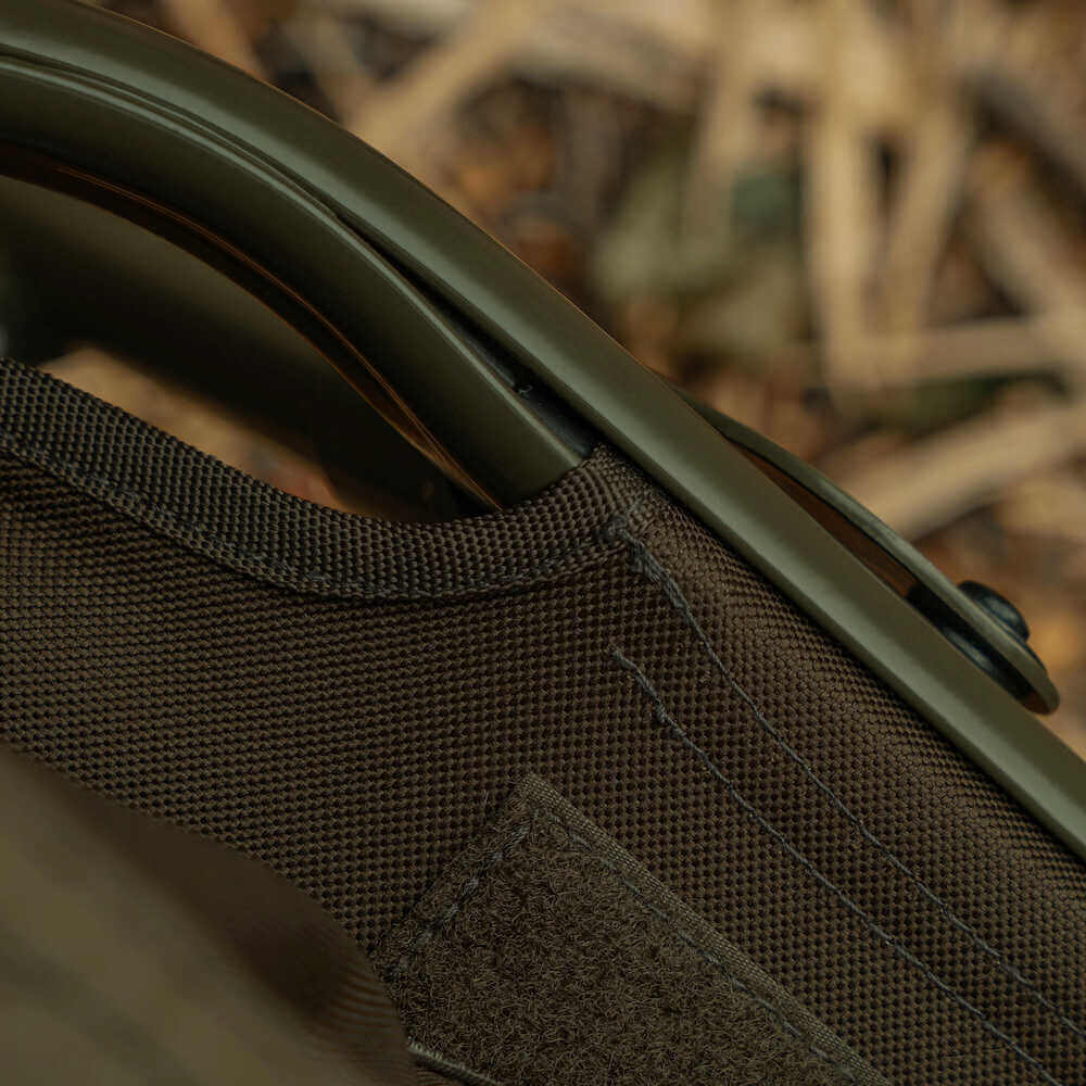 Bed Chair with sleeping bag Avid Carp Benchmark Ultra X System 8 legs