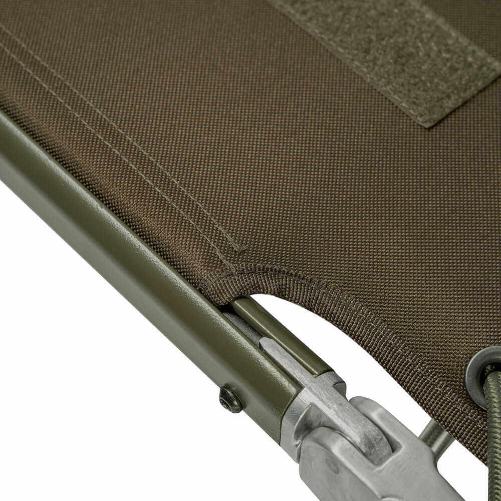 Bed Chair with sleeping bag Avid Carp Benchmark Ultra System