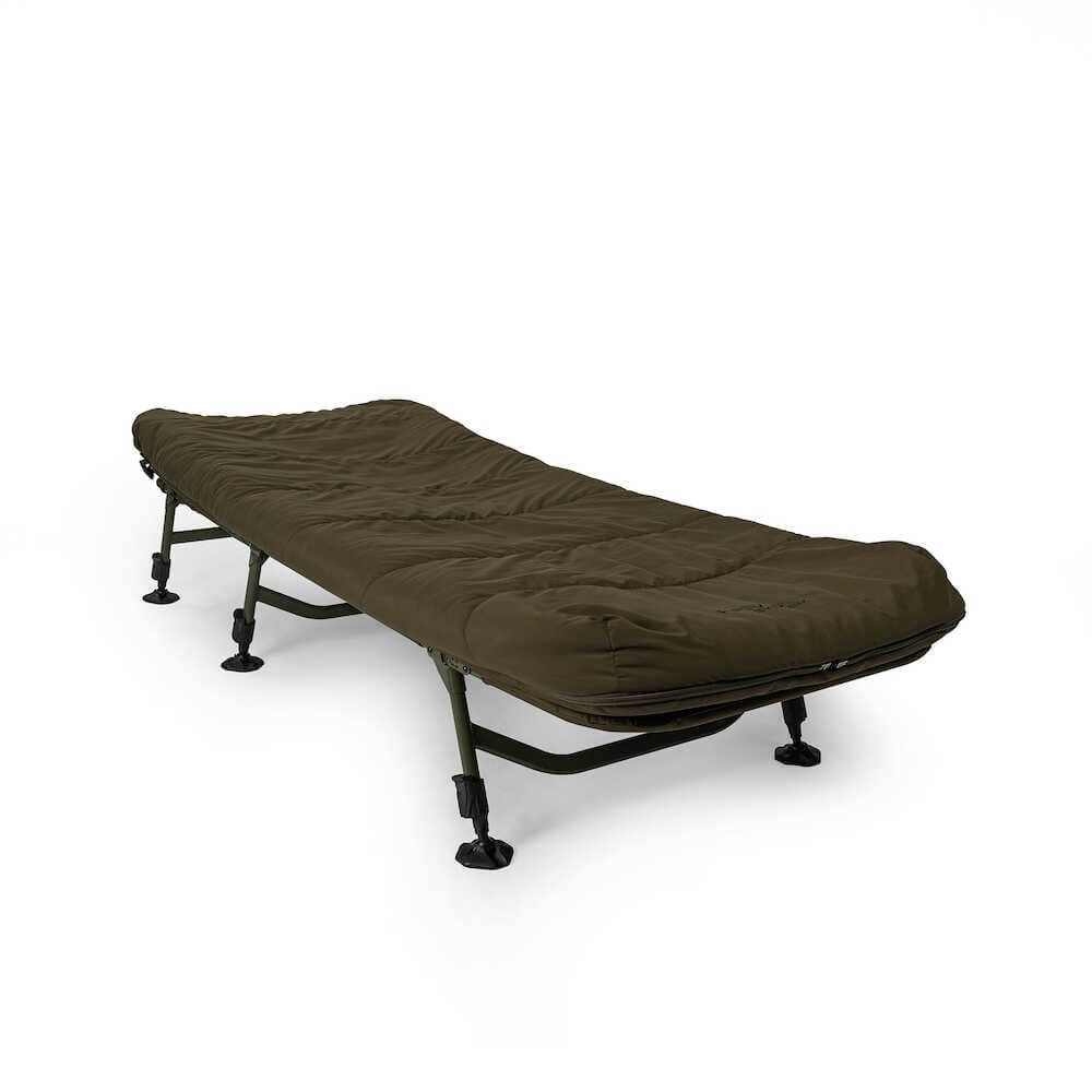 Bed Chair with sleeping bag Avid Carp Revolve System