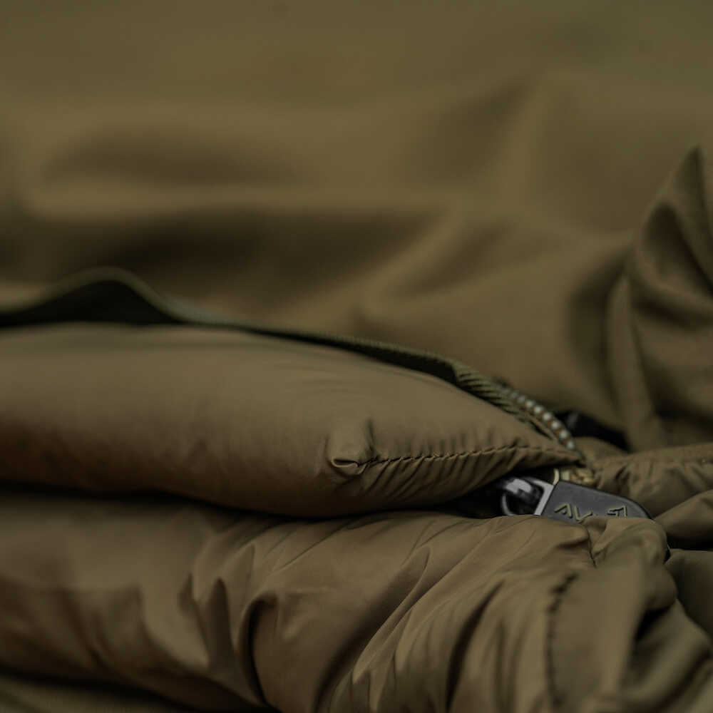 Bed Chair with sleeping bag Avid Carp Revolve X System 8 legs