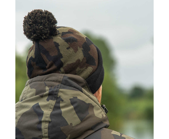Hat Avid Carp Camo and Black with ball