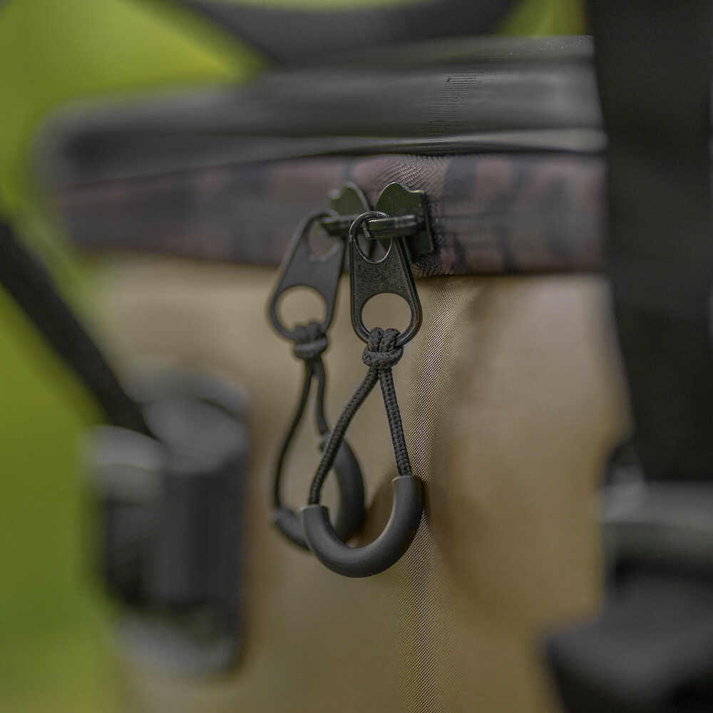 Macuto Avid Carp Stormshield EVA 30 L