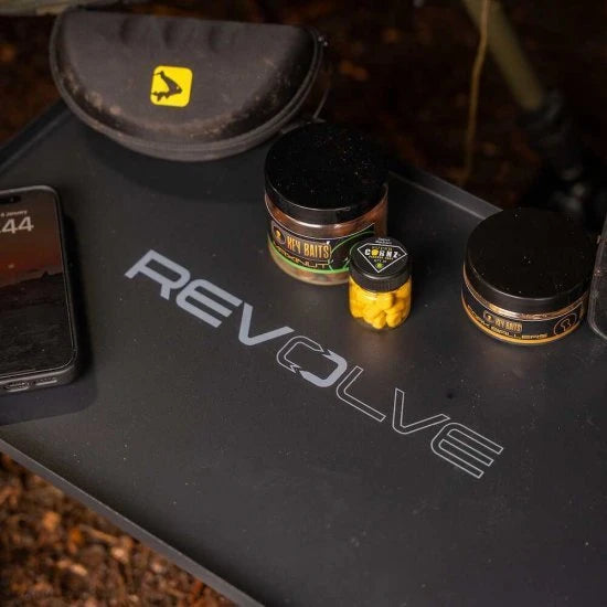 Table Avid Carp Revolve Bivvy