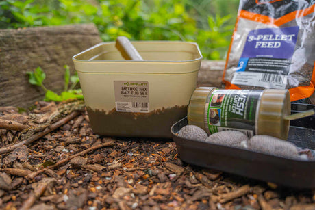 Bucket and Shovel Set Korum