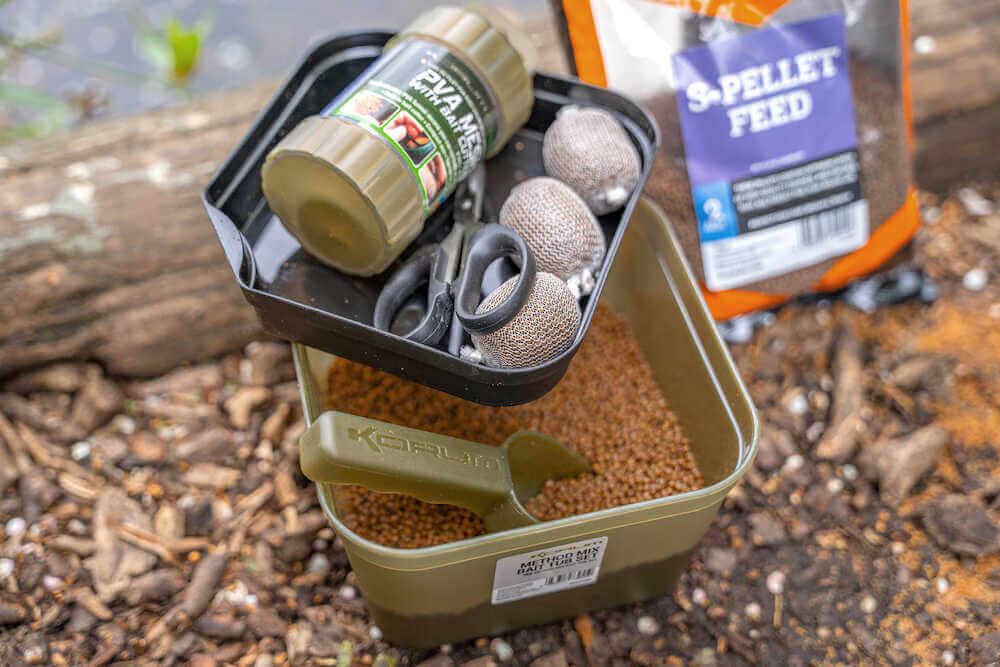 Bucket and Shovel Set Korum