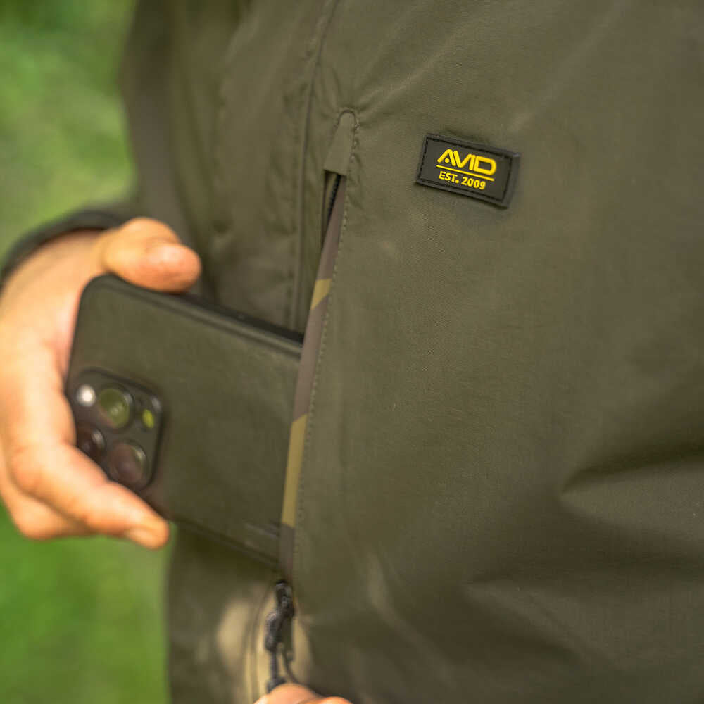 Thermal suit Avid Carp Revolve Waterproof