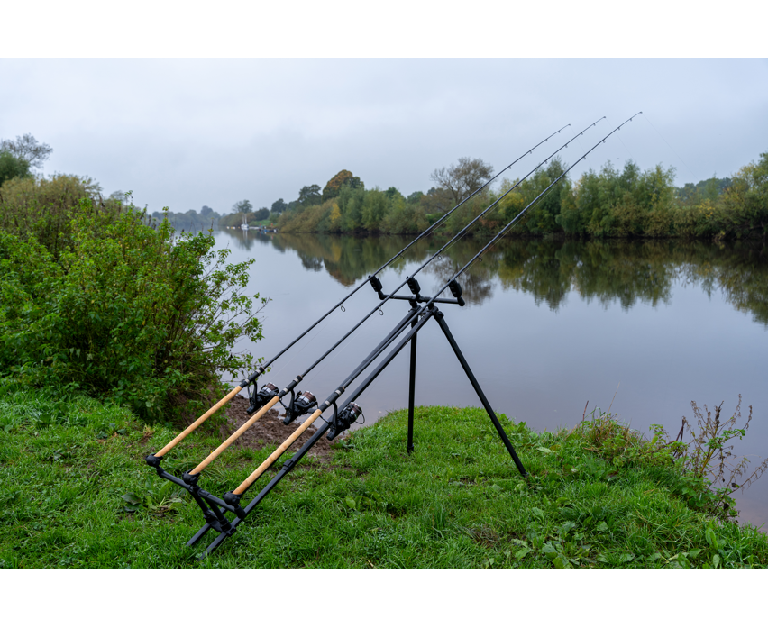 Tripod Korum Deluxe 3 Rods