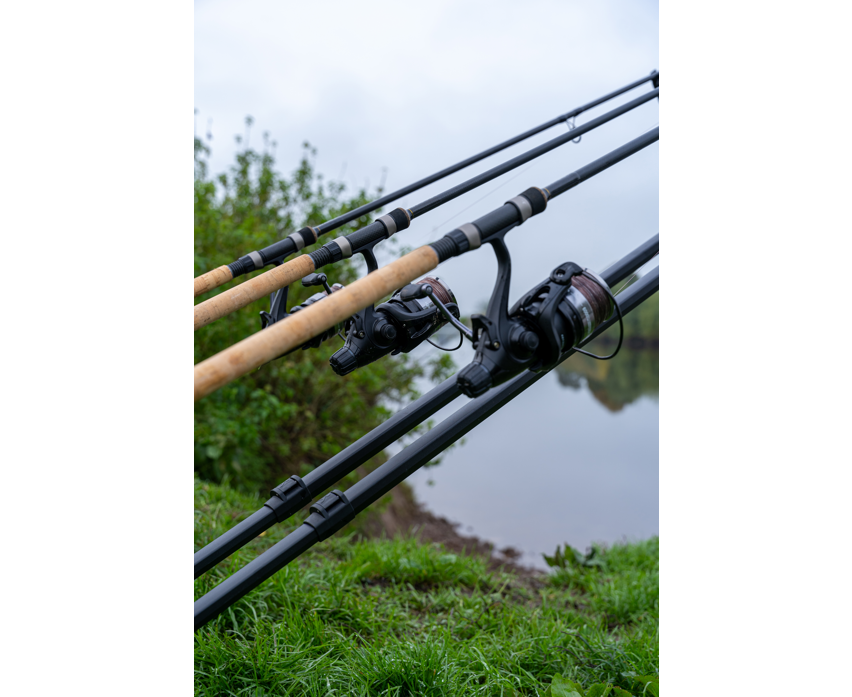 Tripod Korum Deluxe 3 Rods