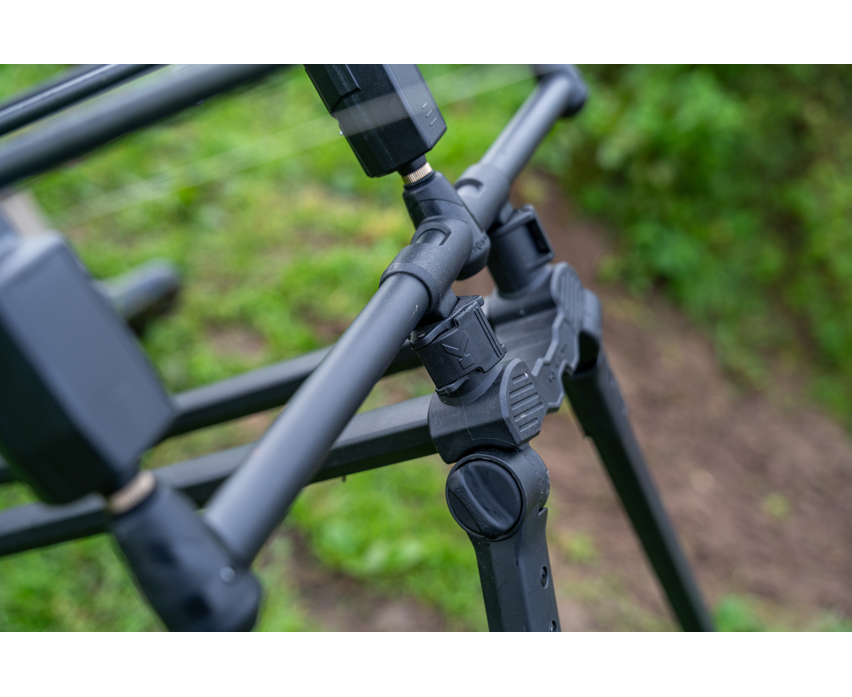 Tripod Korum Deluxe 3 Rods