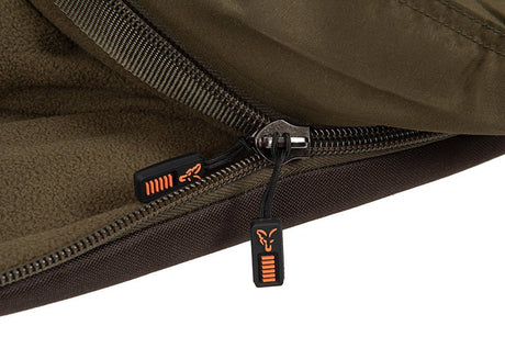 Bed Chair con saco de dormir Fox EOS Sleep System - Tienda Carpfishing