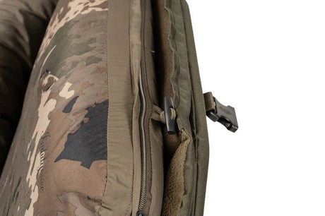 Bed Chair Nash Indulgence 4 Junior Sleep System Camo - Tienda Carpfishing