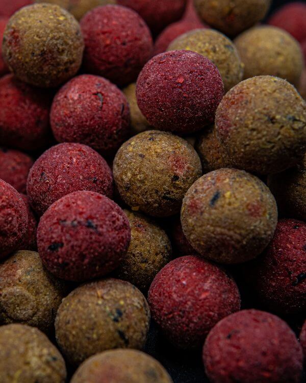 Boilies Solubles Pro Elite Baits Banana Strawberry 20 mm 3,5 Kg - Tienda Carpfishing