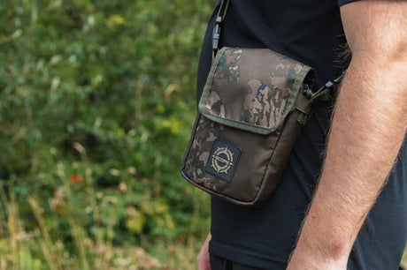 Shoulder bag Nash Scope Security Pouch - Tienda Carpfishing