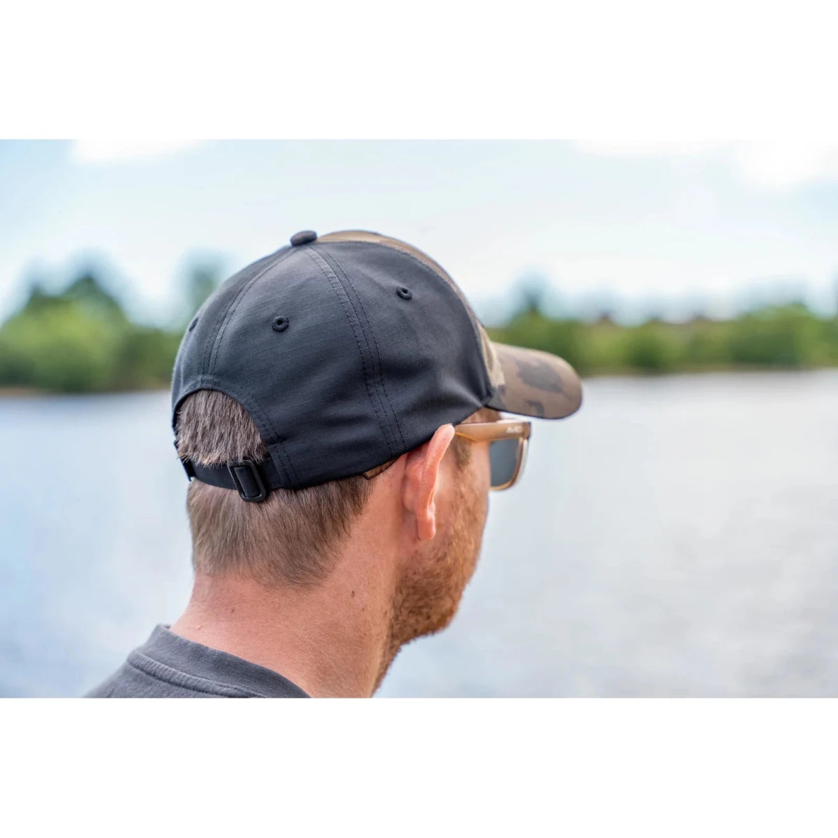 Gorra Avid Carp Distortion Dark Camo Hybrid - Tienda Carpfishing