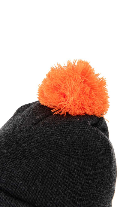 Gorro Fox Collection Negro y Naranja con bola - Tienda Carpfishing
