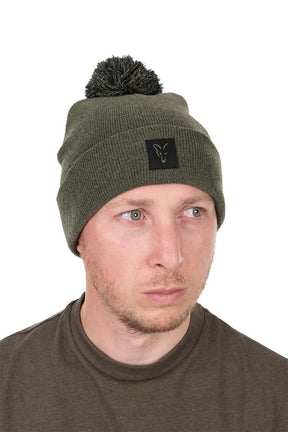Gorro Fox Collection Verde y Negro con bola - Tienda Carpfishing