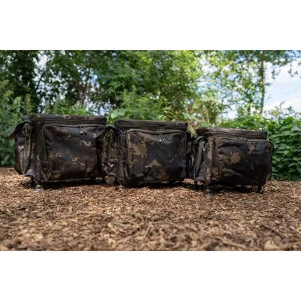Macuto Korda Compac Framed Dark Kamo S - Tienda Carpfishing
