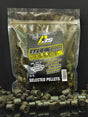 Mix Pellets Líquido Peralbaits Black Fish 14 - 20 mm - Tienda Carpfishing