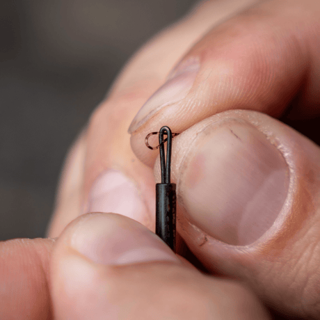 Ring Swivel Bag Stem Avid Carp Outline FleckTone S - Tienda Carpfishing