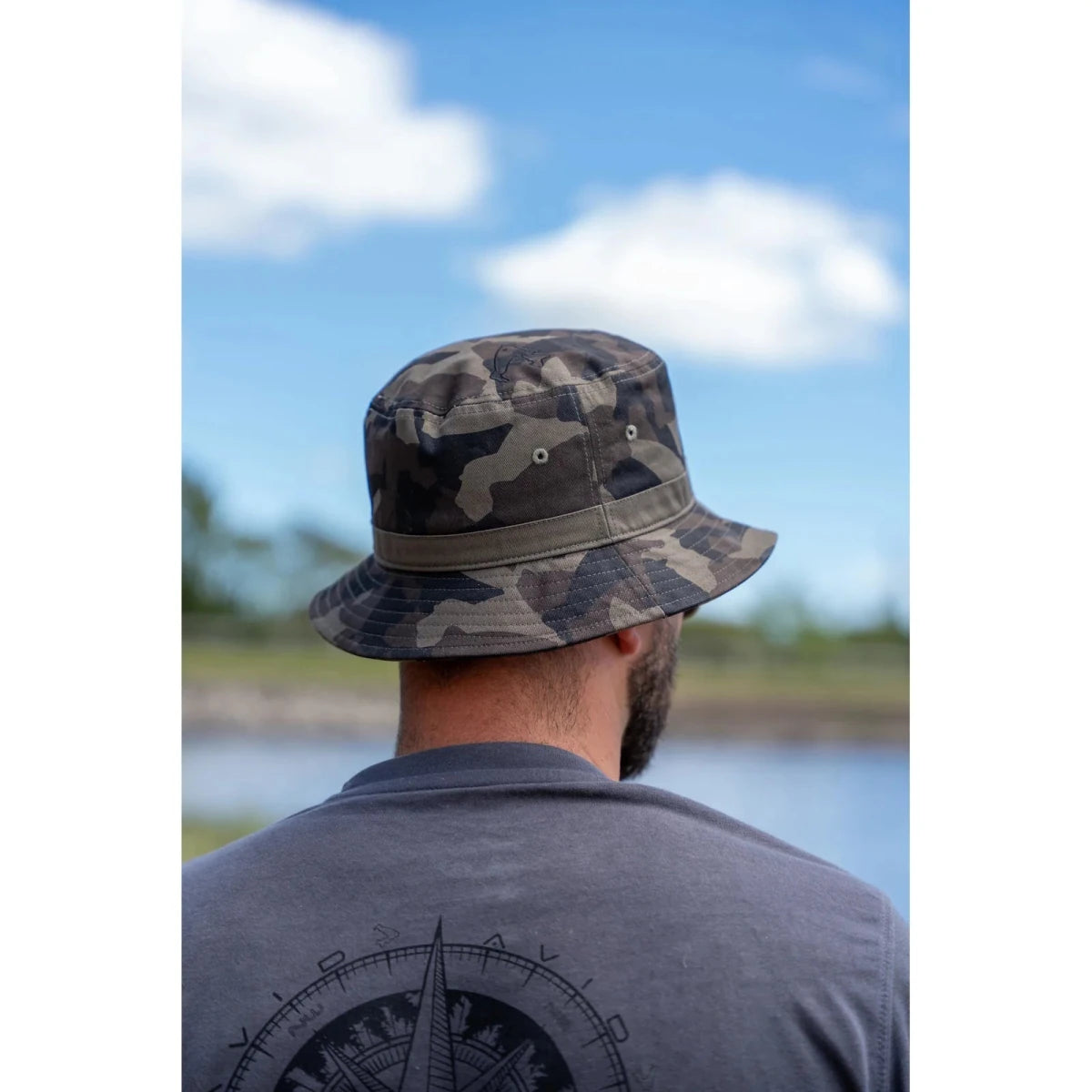 Sombrero Avid Carp Distortion Dark Camo - Tienda Carpfishing