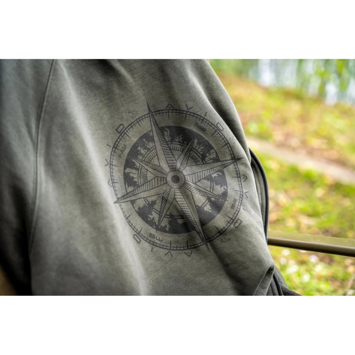 Sudadera Avid Carp Bearing Verde con cremallera - Tienda Carpfishing