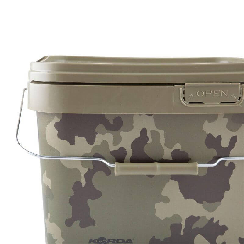 Cubo 10 litros Korda Compac Camo 4