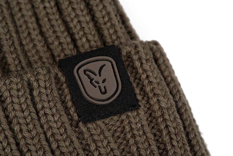 Gorro de lana Fox Verde con bola 1