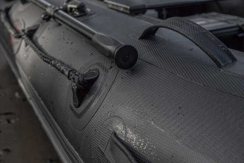 Barca Raptor 200 X - Treme Dark Airdeck - Tienda Carpfishing