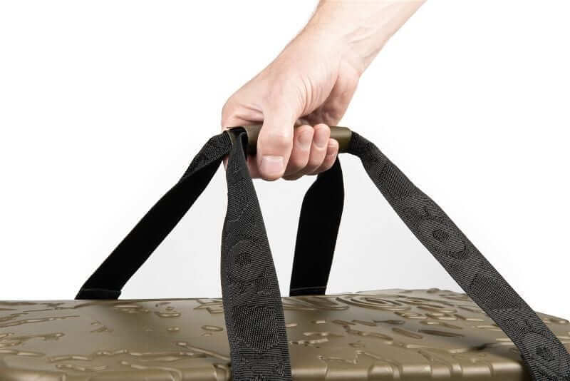 Bolso Fox Aquos Camo 40 litros - Tienda Carpfishing