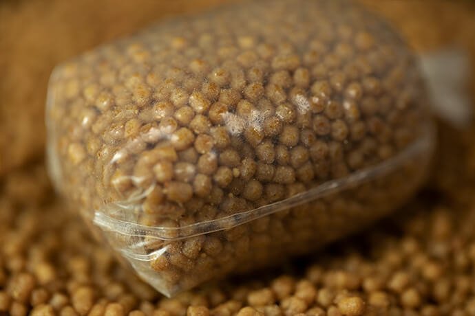 Micro Pellets Sticky Manilla 2,3 mm 2,5 kg - Tienda Carpfishing