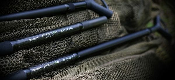 Sacadera Sonik Xtractor T44 42" con mango telescópico - Tienda Carpfishing